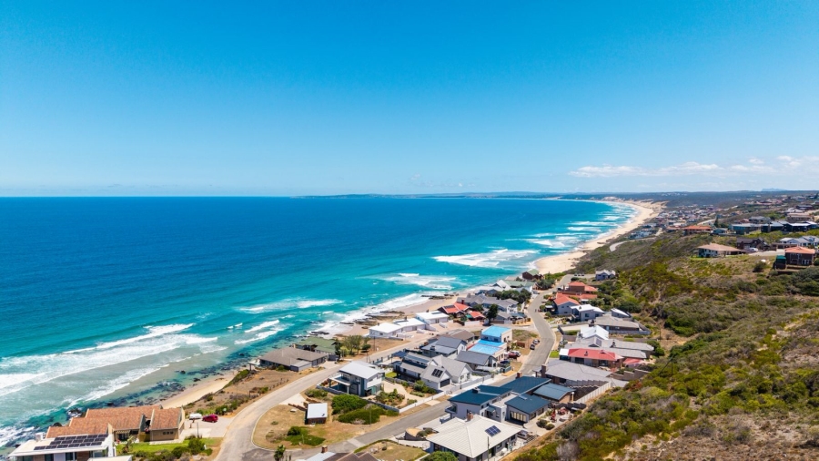 To Let 4 Bedroom Property for Rent in Dana Bay Western Cape